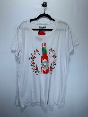 Torrid Tabasco Graphic T Shirt White Chili Pepper Bottle Print Size 1X NWT